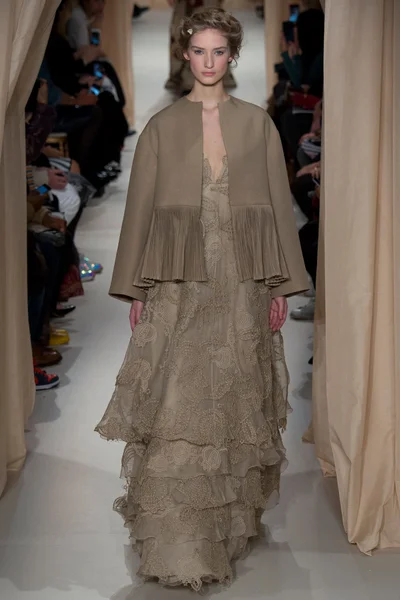 Look 25